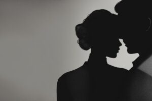 Recognizing the Signs: How to Know if I Am in an Abusive Relationship
